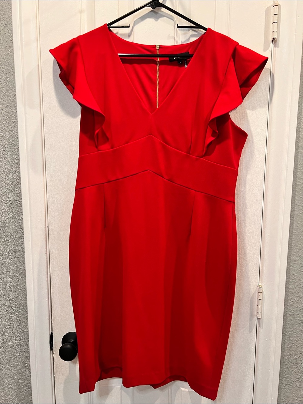 DKNY Red V-Neck Ruffle Sheath Cocktail Dress Size 16